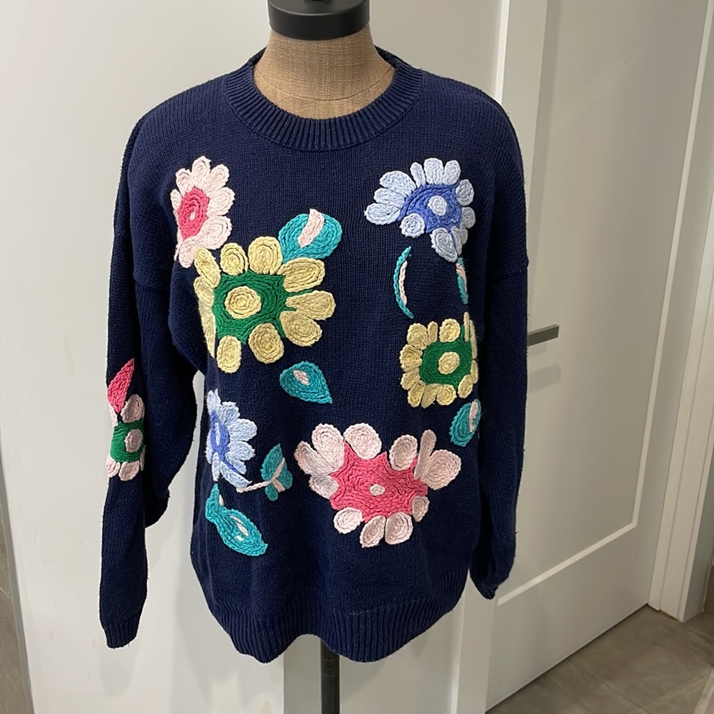 Cape Isle Knitters Dark Blue w/flowers Size L